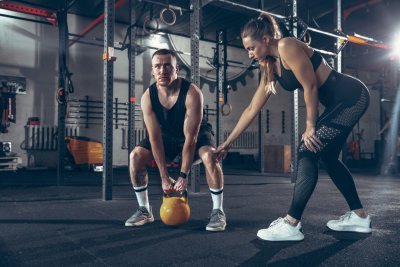 Dit is waarom samen sporten véél gezonder is